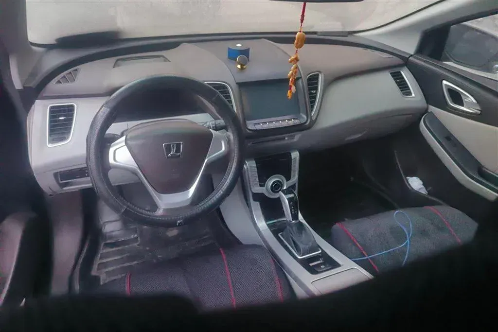 2014 Luxgen 5 1.8T 154HP L4 5AT,autocango,china used car exporter,china ev exporter,chinese used car exporter,chinese used ev exporter