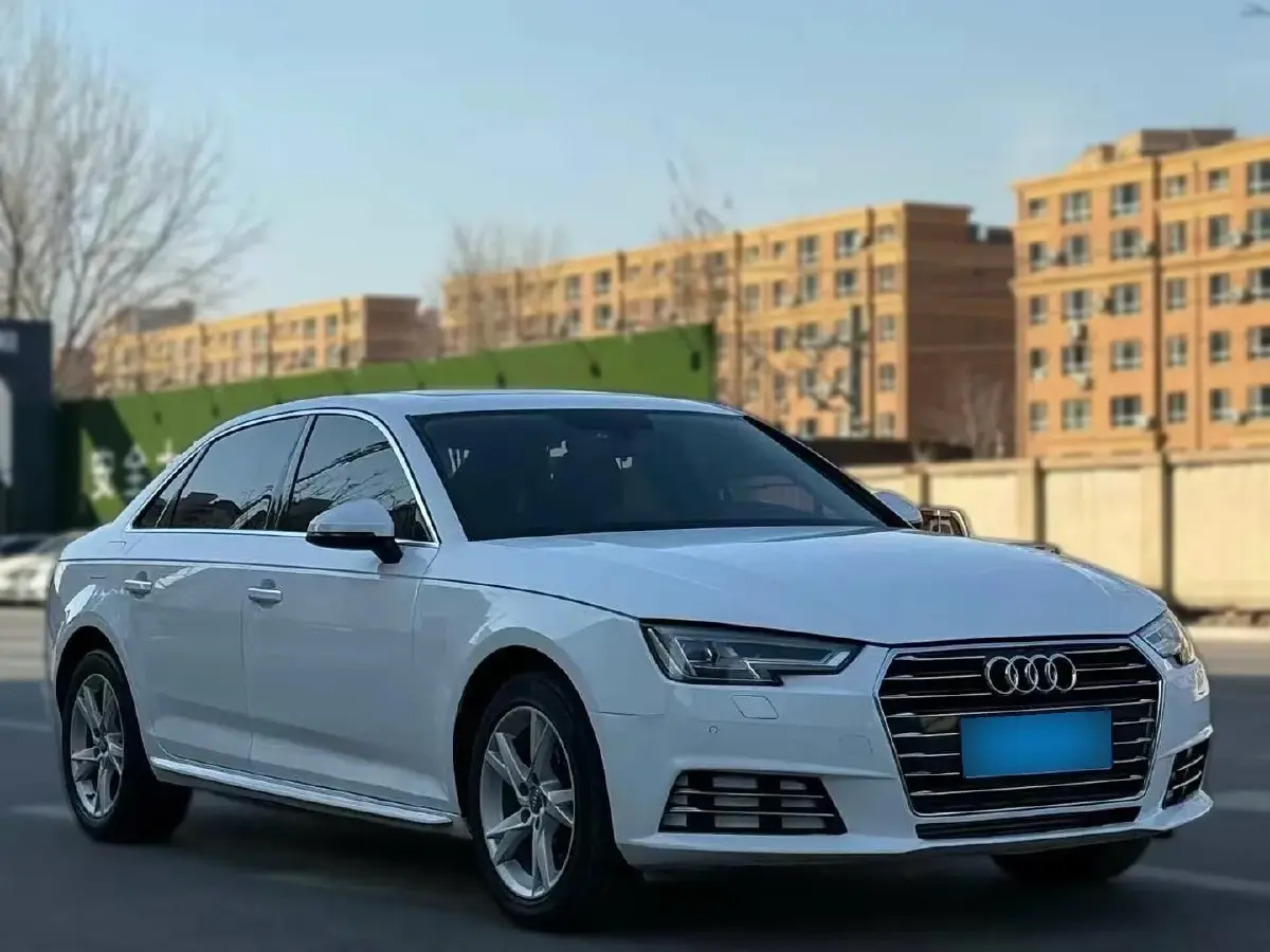 2018 Audi A4L 2.0T 190HP L4 7DCT