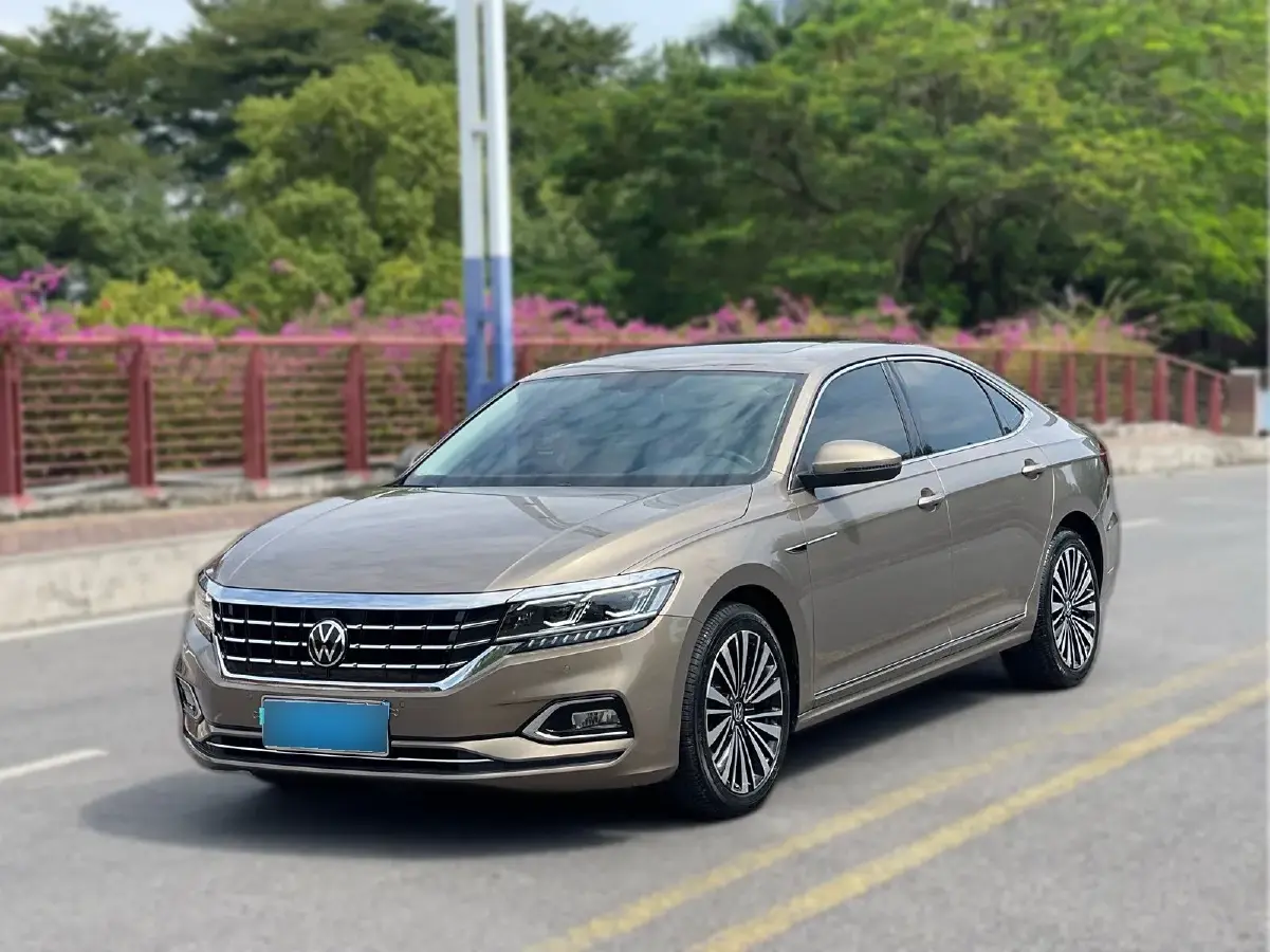 2020 Volkswagen Passat 2.0T 186HP L4 7DCT