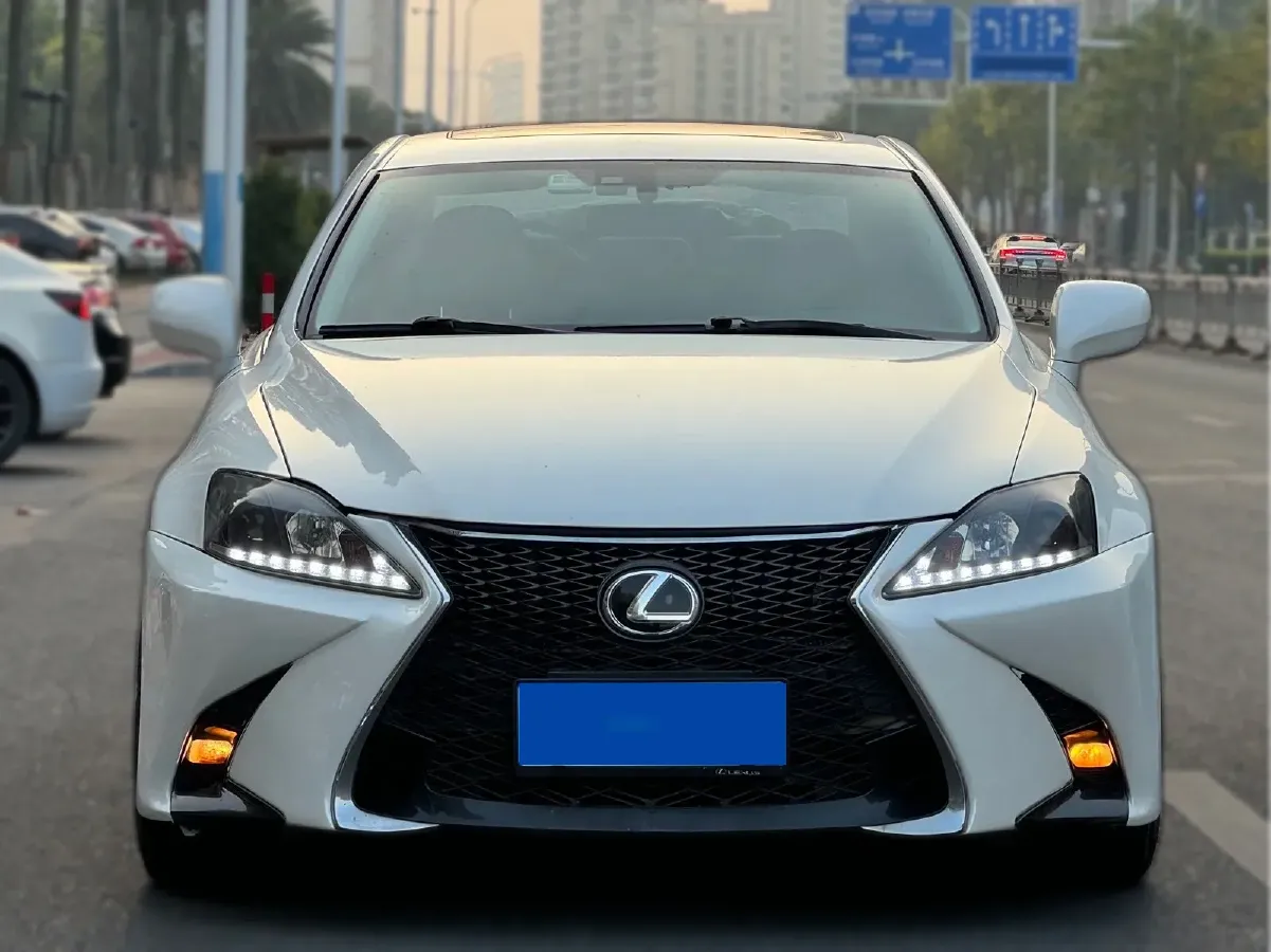 2006 Lexus IS 3.0L 231HP V6 6AT,autocango,china used car exporter,china ev exporter,chinese used car exporter,chinese used ev exporter