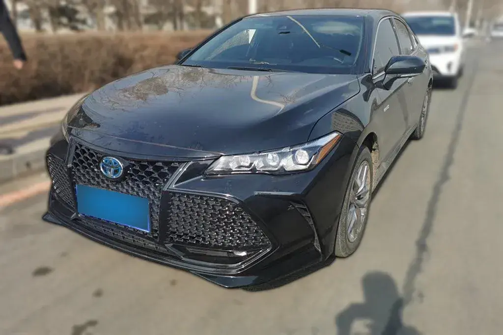 2019 Toyota Avalon 2.5L 178HP L4 E-CVT Hybrid