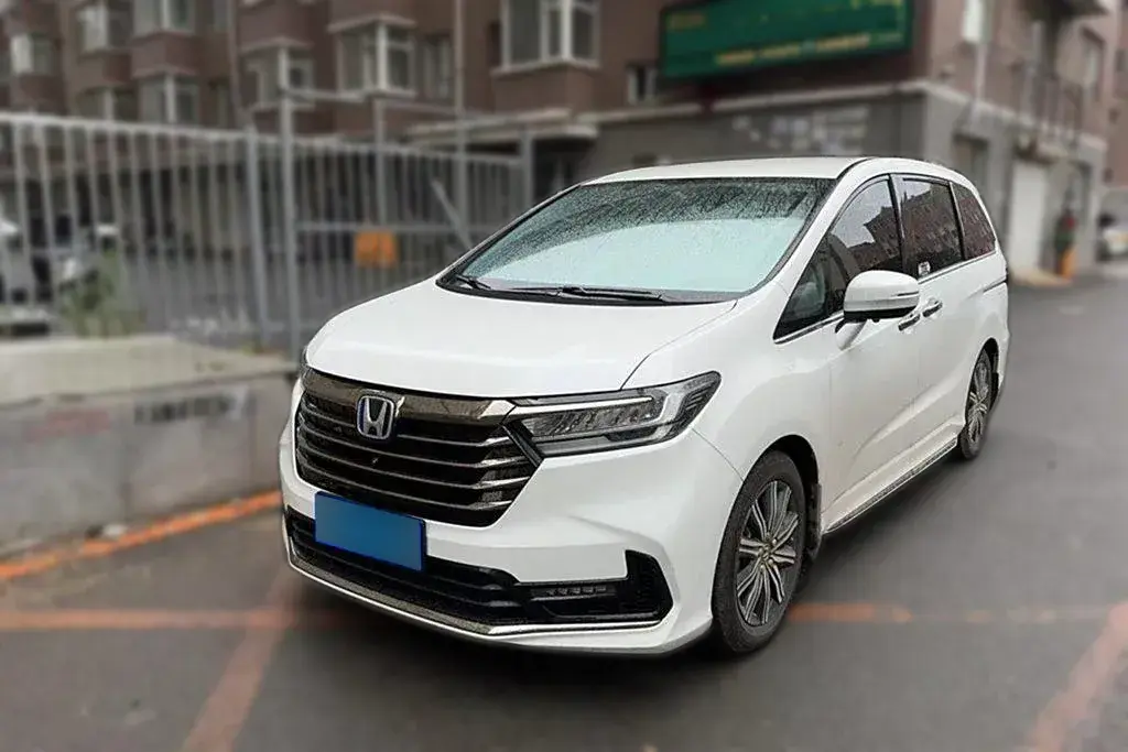 2022 Honda Odyssey 2.0L 146HP L4 E-CVT Hybrid