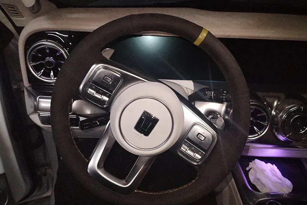 2021 Cyberspace 300 2.0T 227HP L4 8AT,autocango,china used car exporter,china ev exporter,chinese used car exporter,chinese used ev exporter