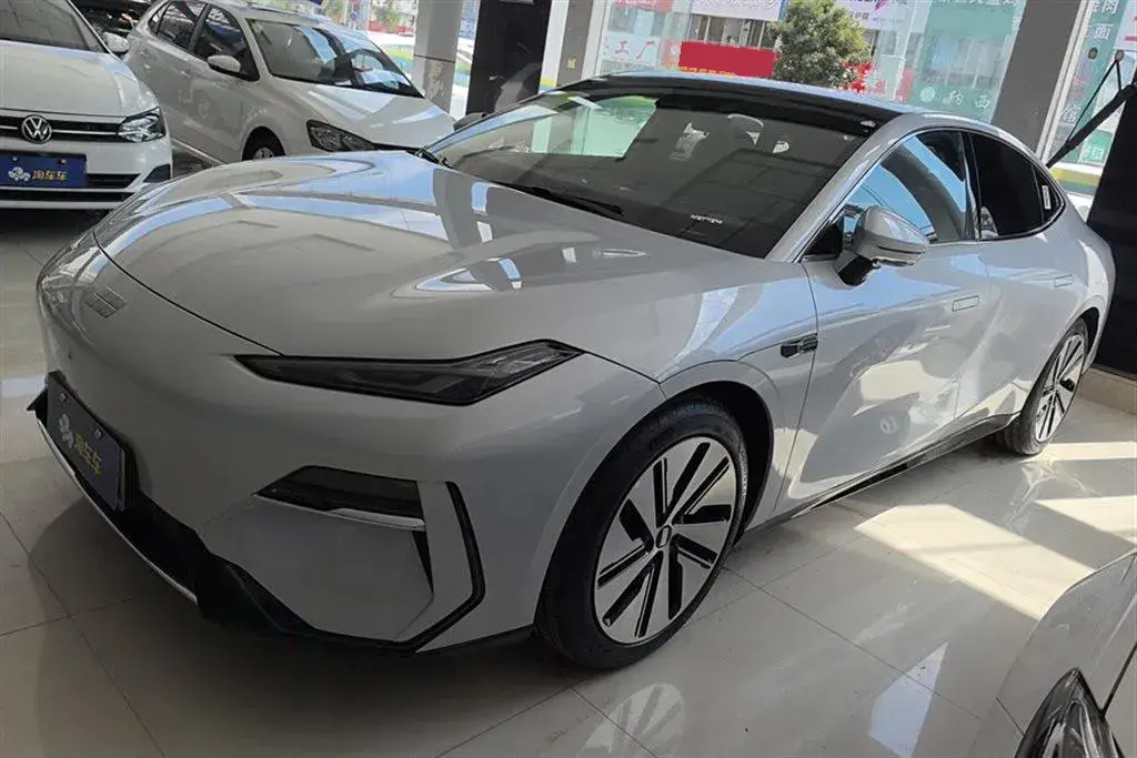 2024 Geely Galaxy E8 BEV 76KWH