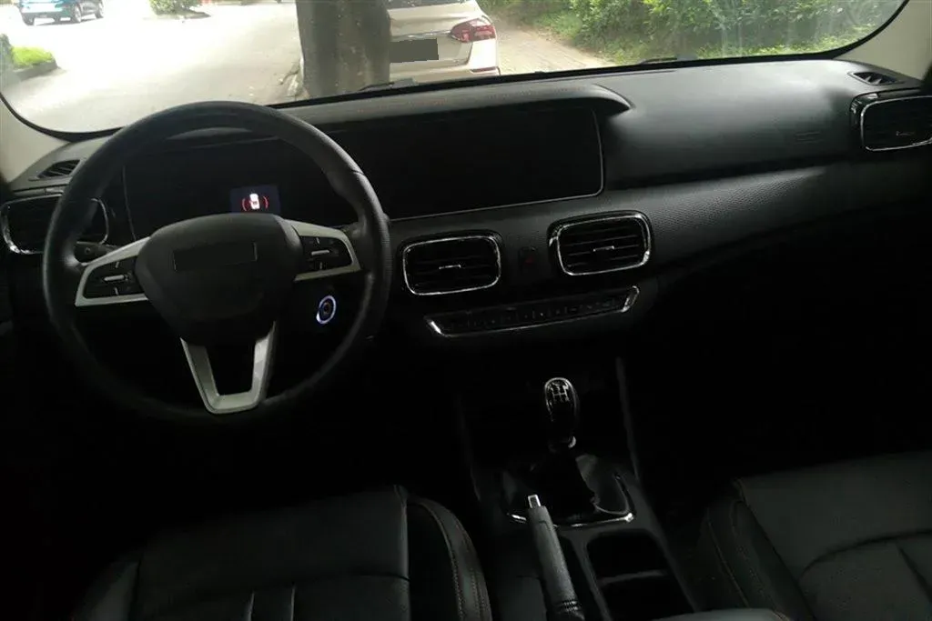 2023 BAW Calorie 2.0L 144HP L4 5MT,autocango,china used car exporter,china ev exporter,chinese used car exporter,chinese used ev exporter