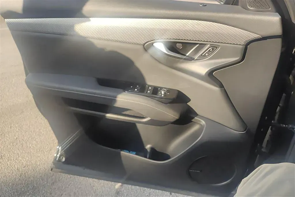 2020 Qoros 7 1.6T 204HP L4 7DCT,autocango,china used car exporter,china ev exporter,chinese used car exporter,chinese used ev exporter