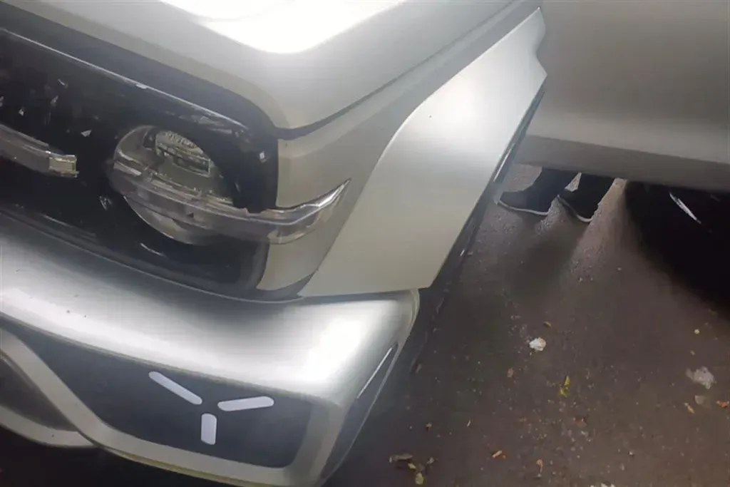 2021 Cyberspace 300 2.0T 227HP L4 8AT,autocango,china used car exporter,china ev exporter,chinese used car exporter,chinese used ev exporter