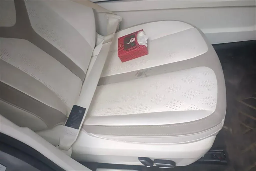 2021 Cyberspace 300 2.0T 227HP L4 8AT,autocango,china used car exporter,china ev exporter,chinese used car exporter,chinese used ev exporter