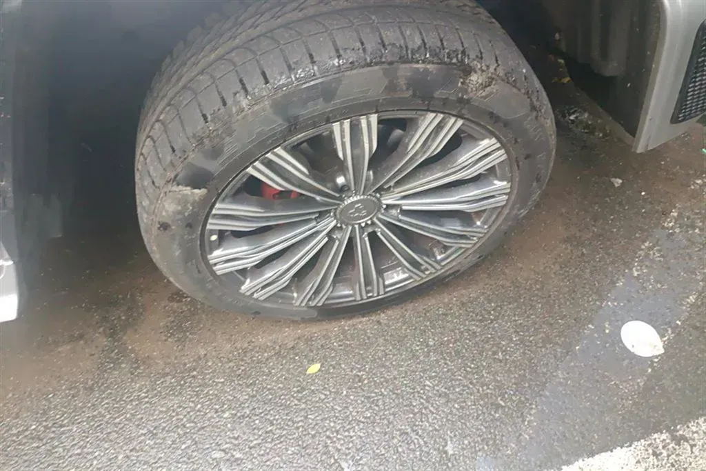 2021 Cyberspace 300 2.0T 227HP L4 8AT,autocango,china used car exporter,china ev exporter,chinese used car exporter,chinese used ev exporter