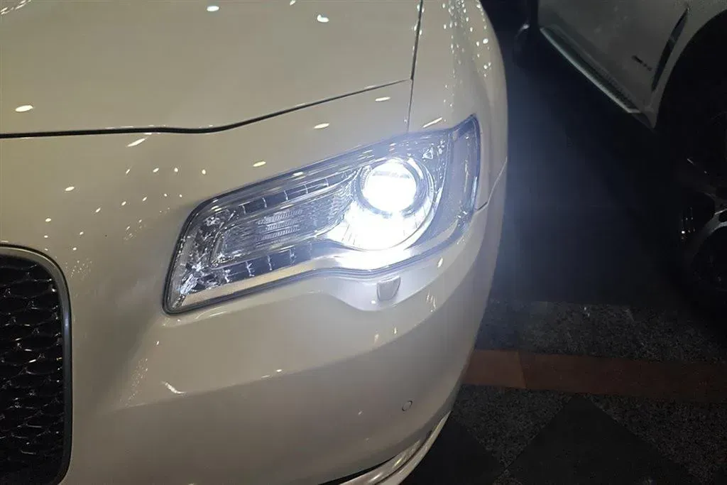 2016 Chrysler 300C 3.0L 234HP V6 8AT,autocango,china used car exporter,china ev exporter,chinese used car exporter,chinese used ev exporter