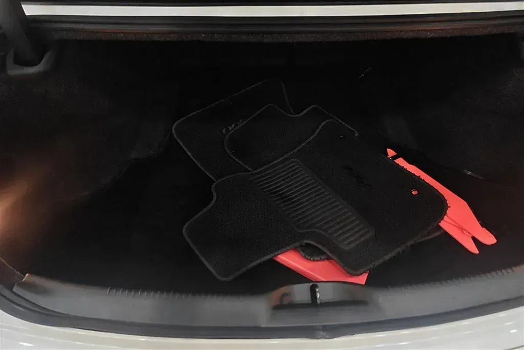 2016 Chrysler 300C 3.0L 234HP V6 8AT,autocango,china used car exporter,china ev exporter,chinese used car exporter,chinese used ev exporter