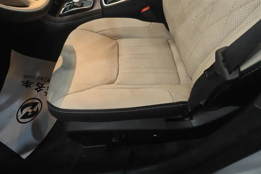 2016 Chrysler 300C 3.0L 234HP V6 8AT,autocango,china used car exporter,china ev exporter,chinese used car exporter,chinese used ev exporter