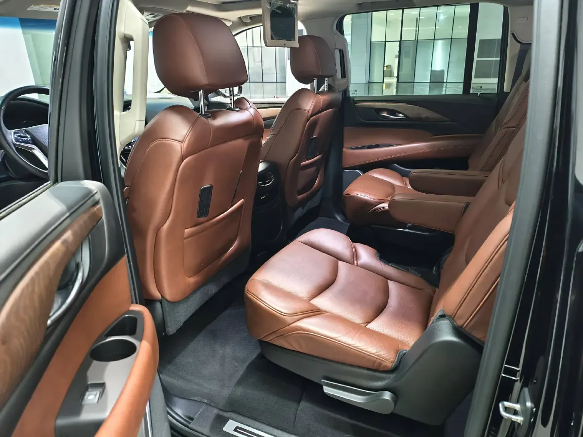 2017 Cadillac ESCALADE 6.2L 426HP V8 8AT,autocango,china used car exporter,china ev exporter,chinese used car exporter,chinese used ev exporter