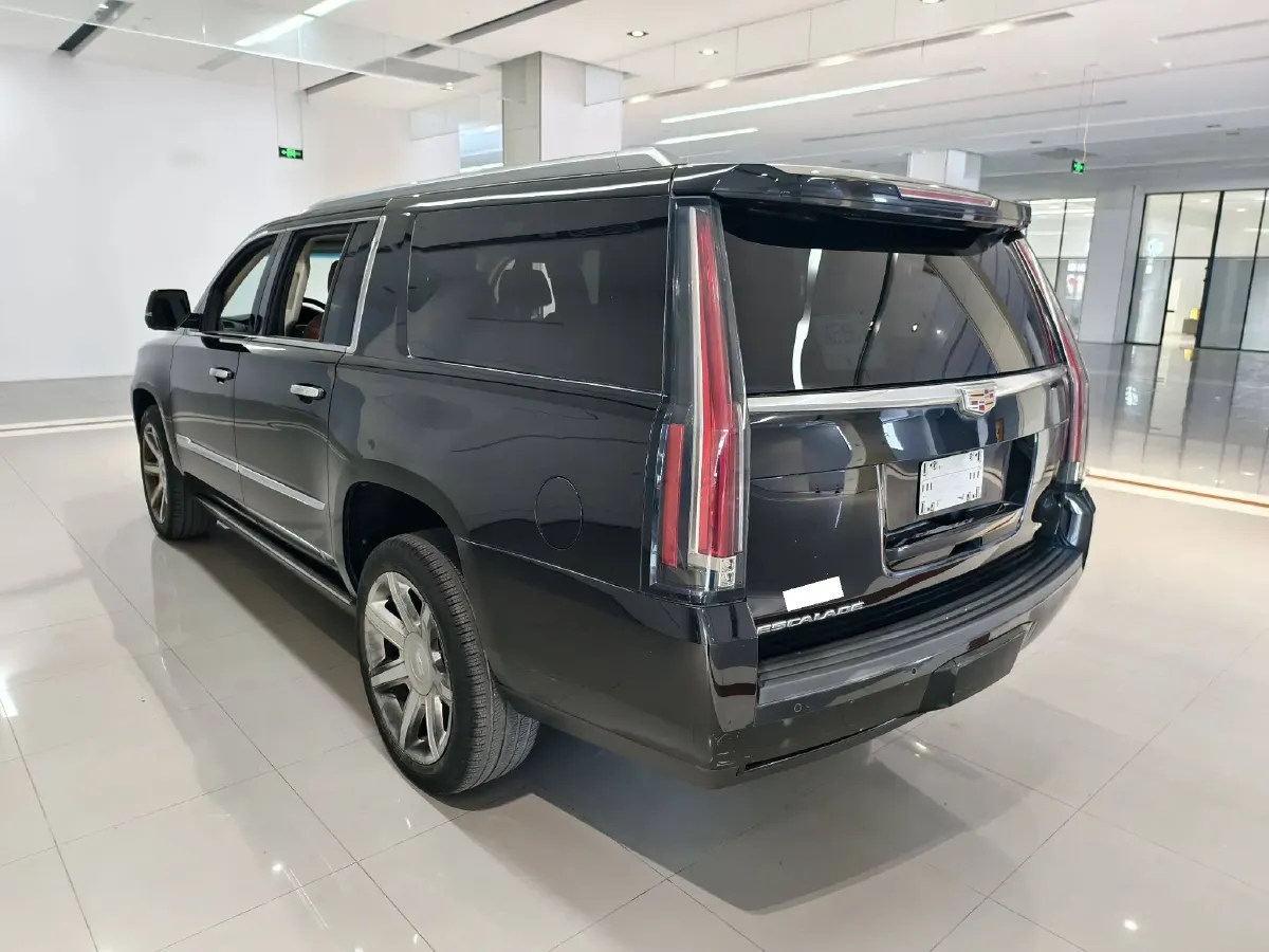 2017 Cadillac ESCALADE 6.2L 426HP V8 8AT,autocango,china used car exporter,china ev exporter,chinese used car exporter,chinese used ev exporter