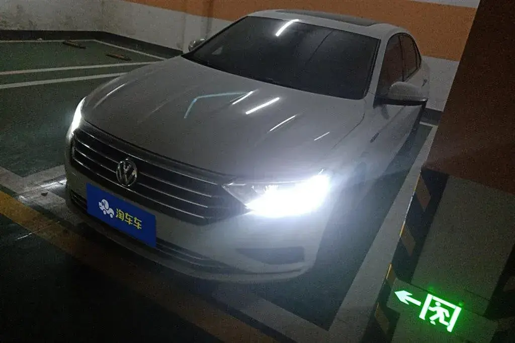 2020 Volkswagen Sagitar 1.4T 150HP L4 7DCT