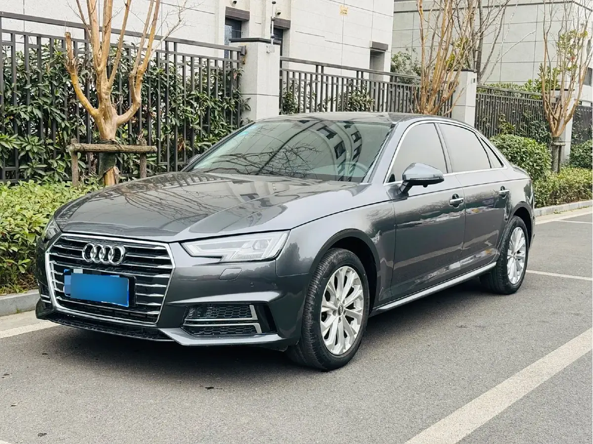 2019 Audi A4L 2.0T 190HP L4 7DCT