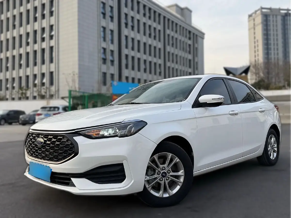 2021 Ford Escort 1.5L 122HP L3 6AT