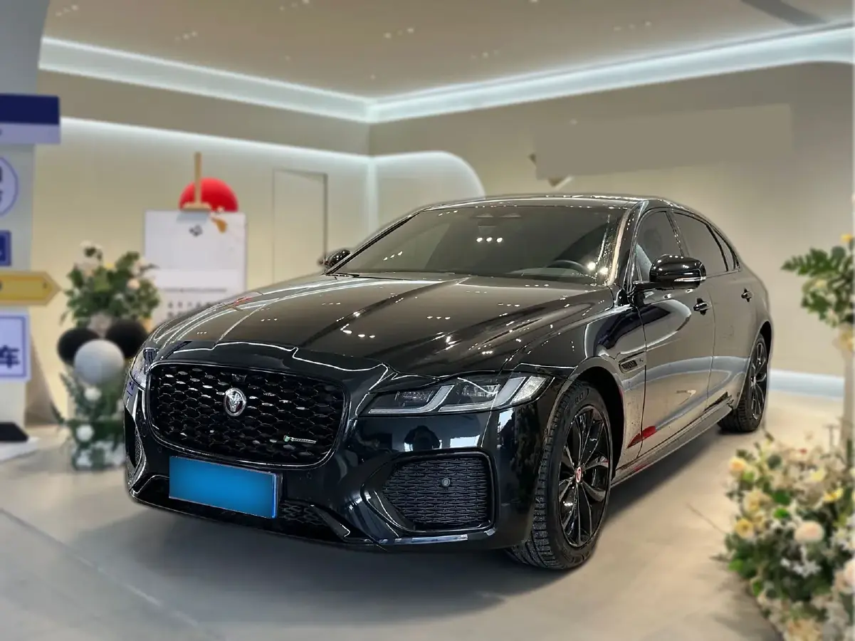 2021 Jaguar XFL 2.0T 250HP L4 8AT