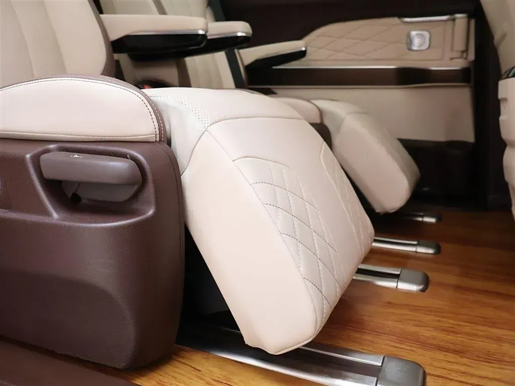 2023 Bestune M9 2.0T 252HP L4 8AT,autocango,china used car exporter,china ev exporter,chinese used car exporter,chinese used ev exporter