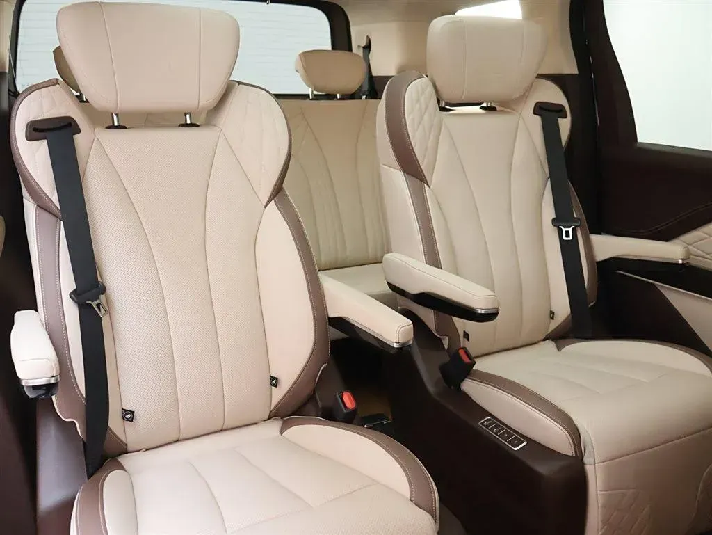 2023 Bestune M9 2.0T 252HP L4 8AT,autocango,china used car exporter,china ev exporter,chinese used car exporter,chinese used ev exporter