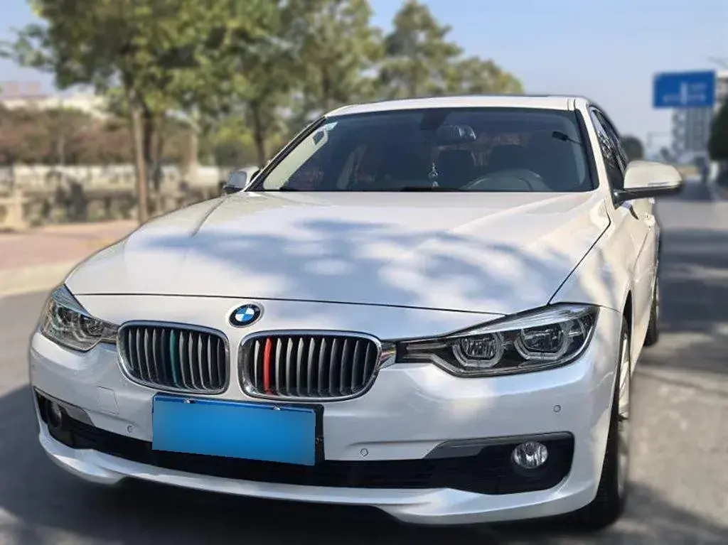 2018 BMW 3 Series 2.0T 184HP L4 8AT