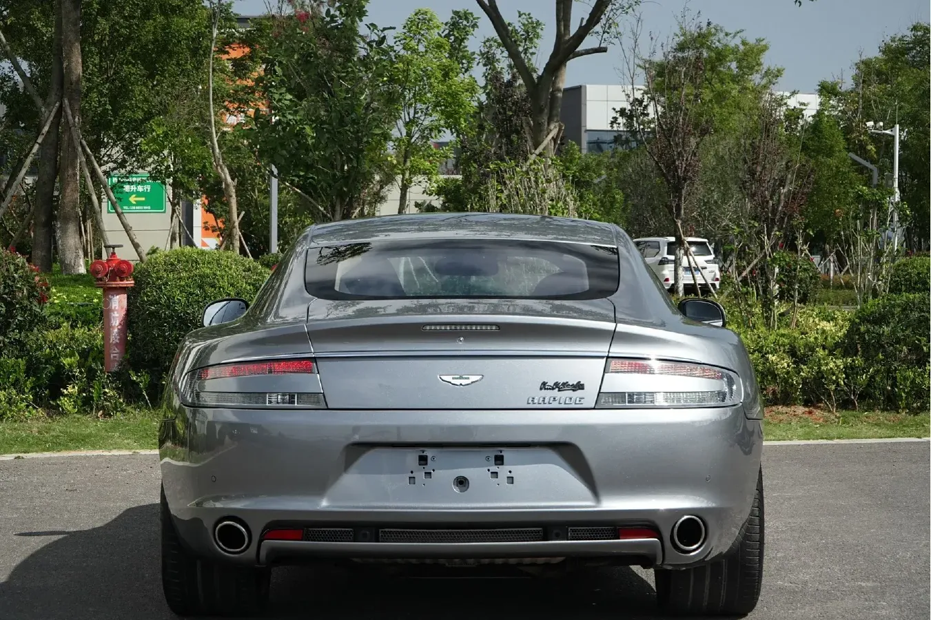 2010 Aston Martin Rapide 6.0L 477HP V12 6AT,autocango,china used car exporter,china ev exporter,chinese used car exporter,chinese used ev exporter