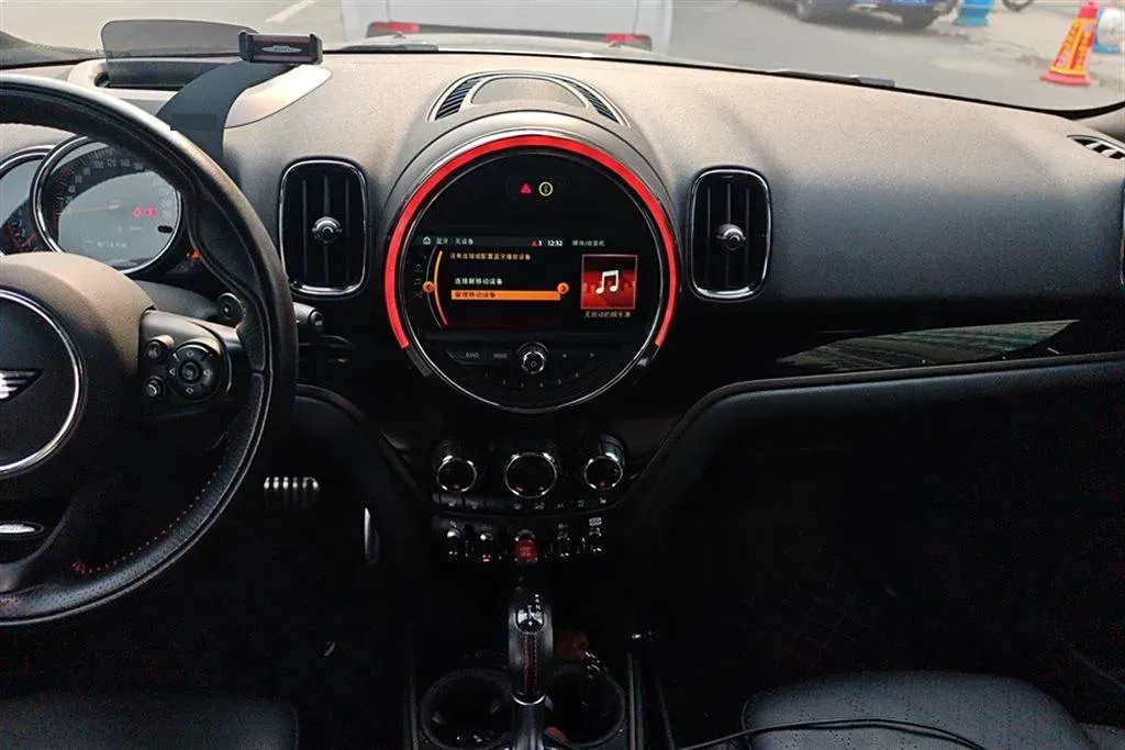 2018 MINI JCW COUNTRYMAN 2.0T 231HP L4 8AT,autocango,china used car exporter,china ev exporter,chinese used car exporter,chinese used ev exporter