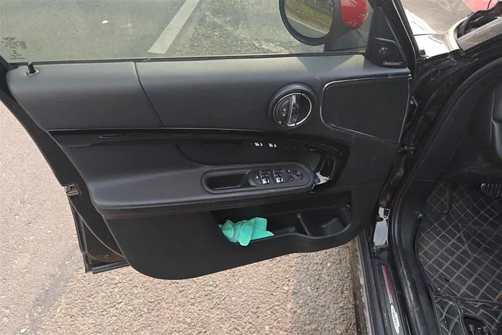 2018 MINI JCW COUNTRYMAN 2.0T 231HP L4 8AT,autocango,china used car exporter,china ev exporter,chinese used car exporter,chinese used ev exporter