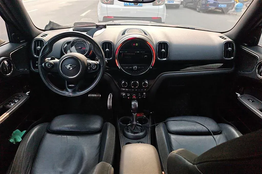 2018 MINI JCW COUNTRYMAN 2.0T 231HP L4 8AT,autocango,china used car exporter,china ev exporter,chinese used car exporter,chinese used ev exporter