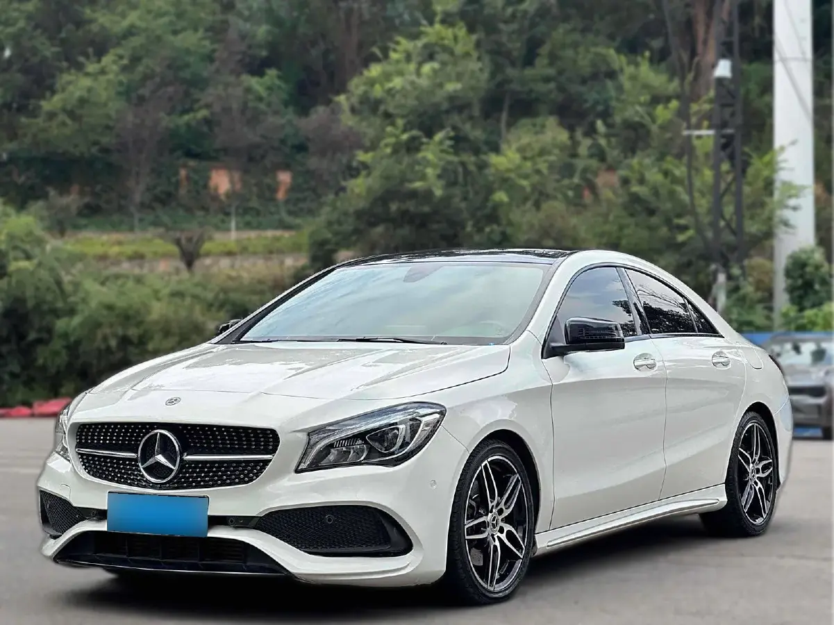 2017 Mercedes-Benz CLA Class 2.0T 184HP L4 7DCT