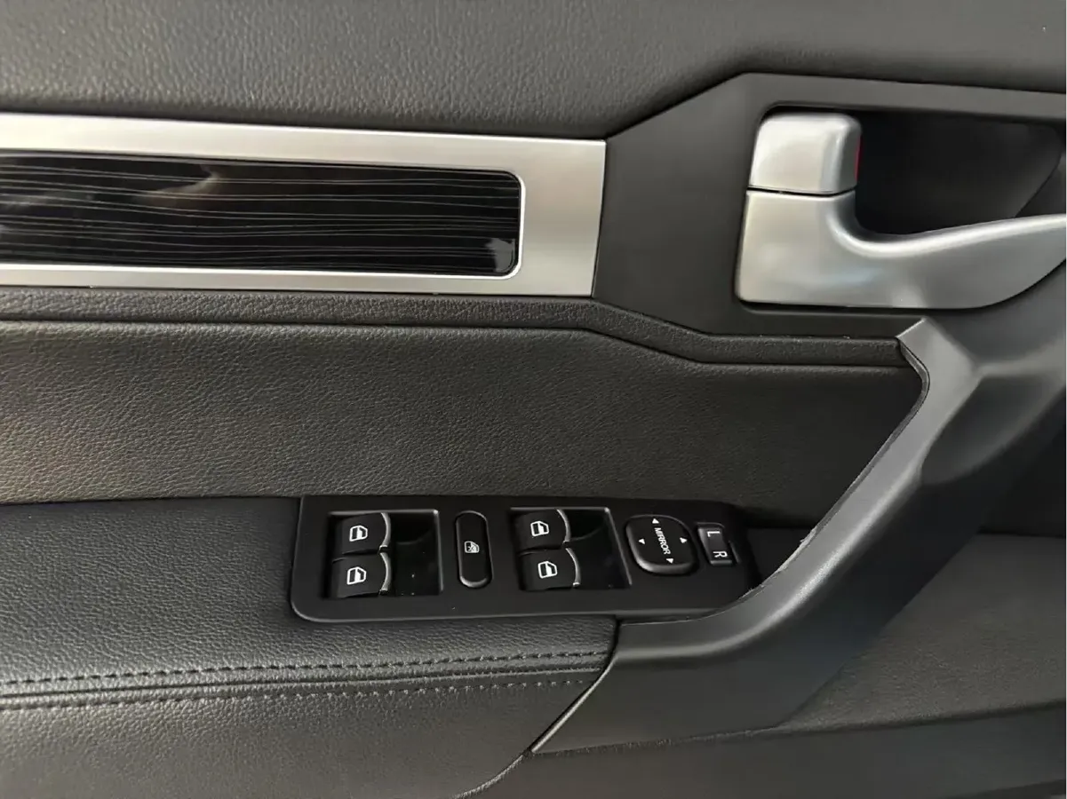 2023 CHTC L4600 4.6L 288HP V8 6AT,autocango,china used car exporter,china ev exporter,chinese used car exporter,chinese used ev exporter