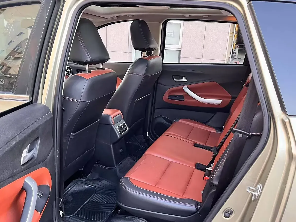 2016 BAIC Hyosow S3 1.5L 113HP L4 5MT,autocango,china used car exporter,china ev exporter,chinese used car exporter,chinese used ev exporter