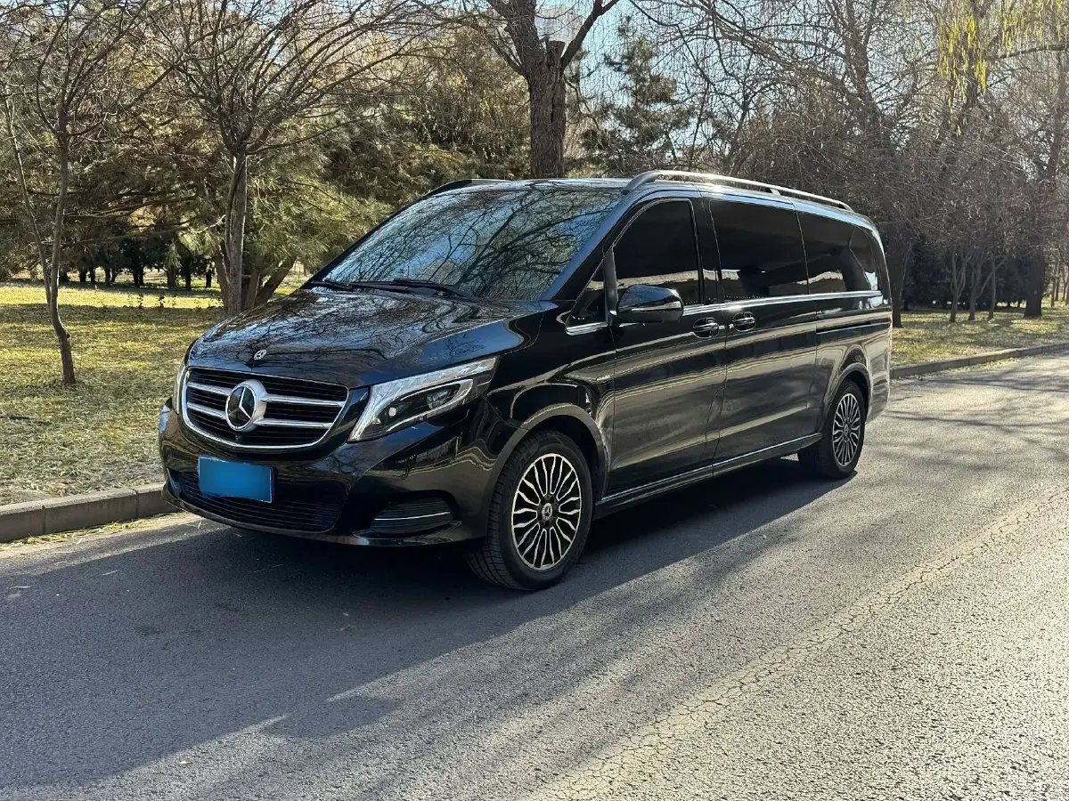 2018 Mercedes-Benz V Class 2.0T 211HP L4 7AT