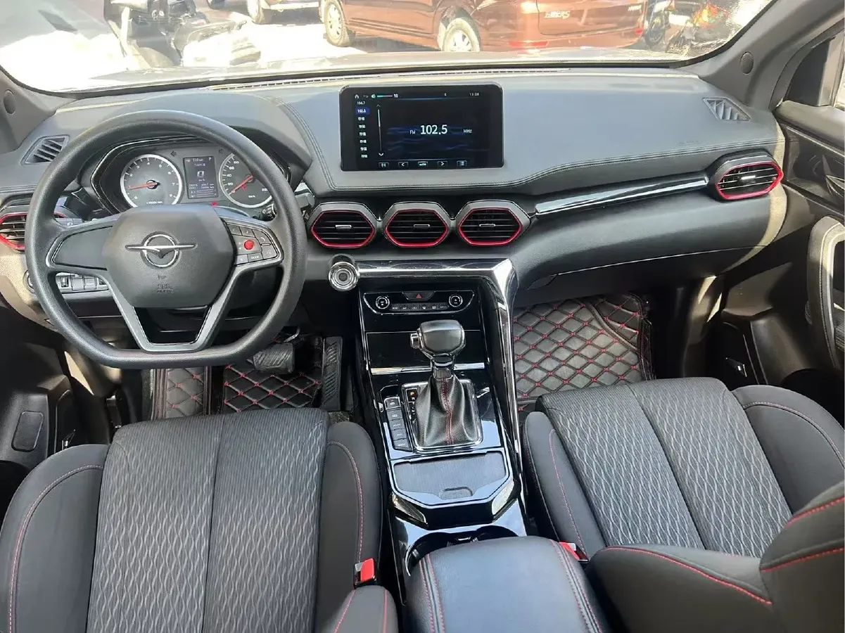 2020 HaiMa 8S 1.6T 195HP L4 6AT,autocango,china used car exporter,china ev exporter,chinese used car exporter,chinese used ev exporter