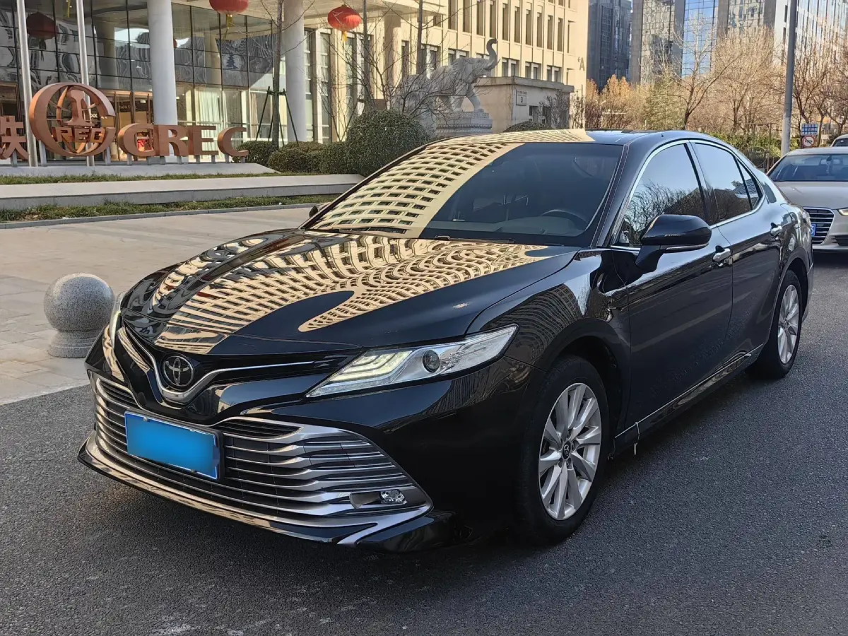2019 Toyota Camry 2.0L 178HP L4 CVT