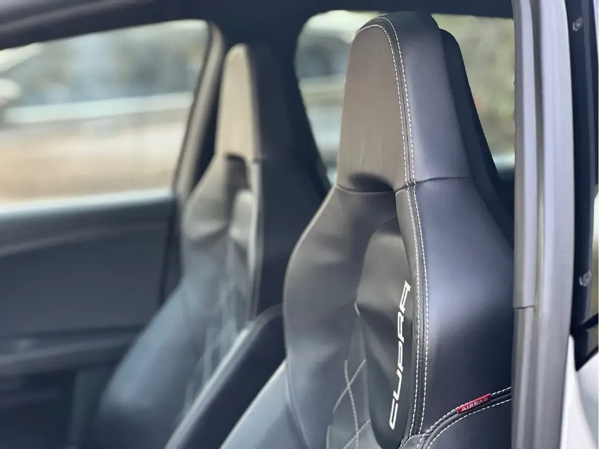 2012 Seat Leon 2.0T 211HP L4 6DCT,autocango,china used car exporter,china ev exporter,chinese used car exporter,chinese used ev exporter