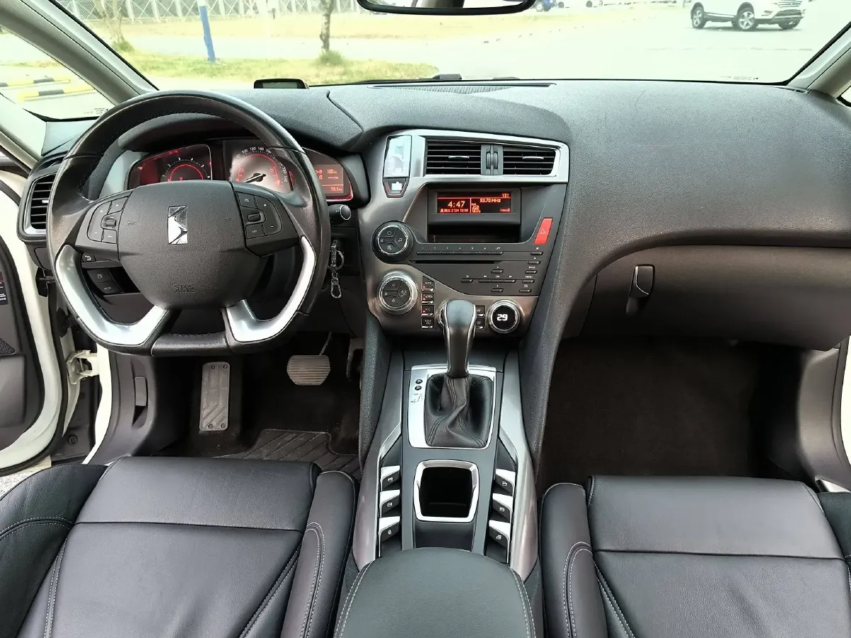 2013 DS 5 1.6T 163HP L4 6AT,autocango,china used car exporter,china ev exporter,chinese used car exporter,chinese used ev exporter