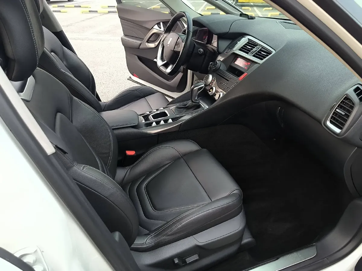 2013 DS 5 1.6T 163HP L4 6AT,autocango,china used car exporter,china ev exporter,chinese used car exporter,chinese used ev exporter