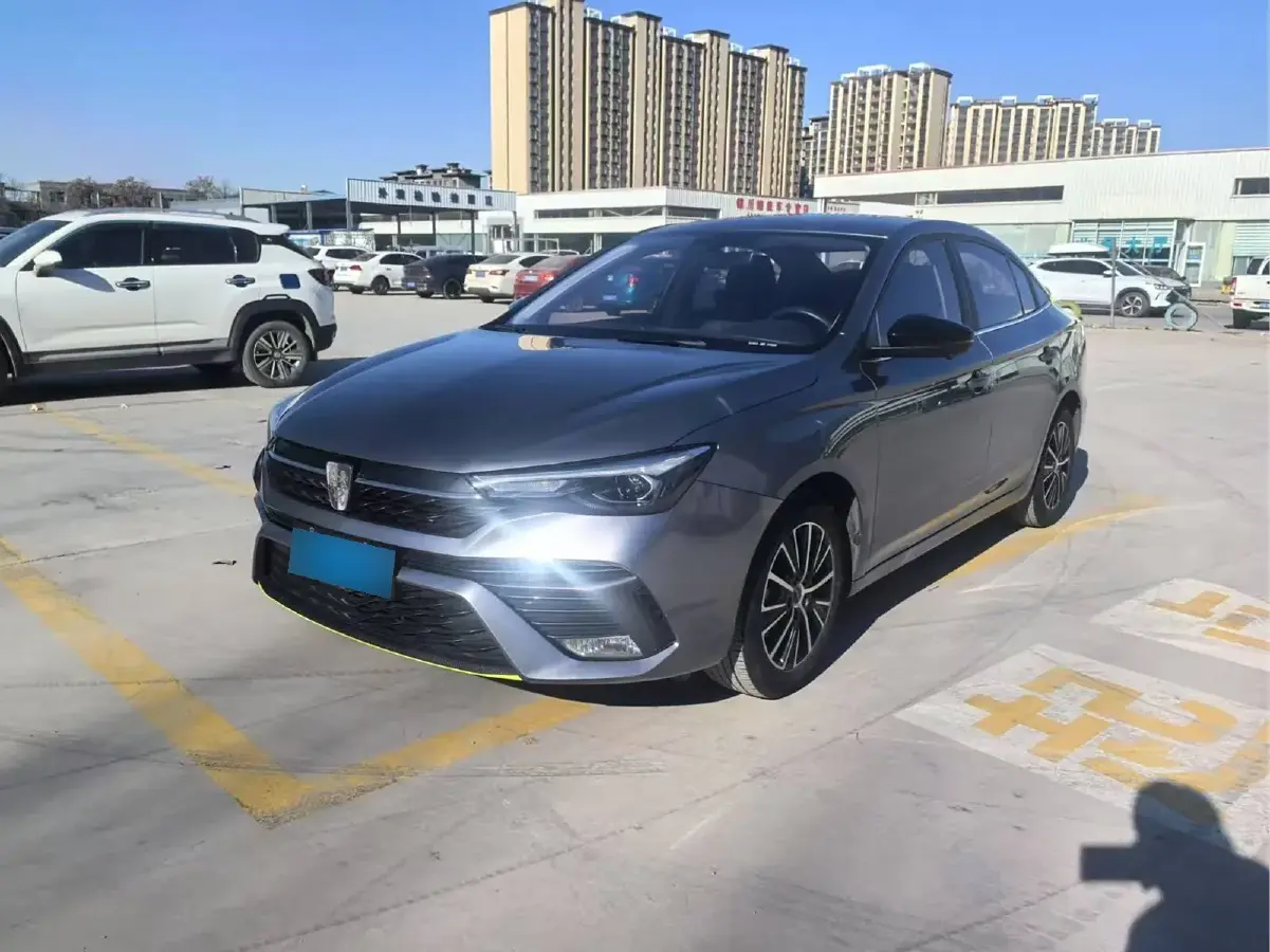 2021 Roewe i5 1.5L 120HP L4 CVT