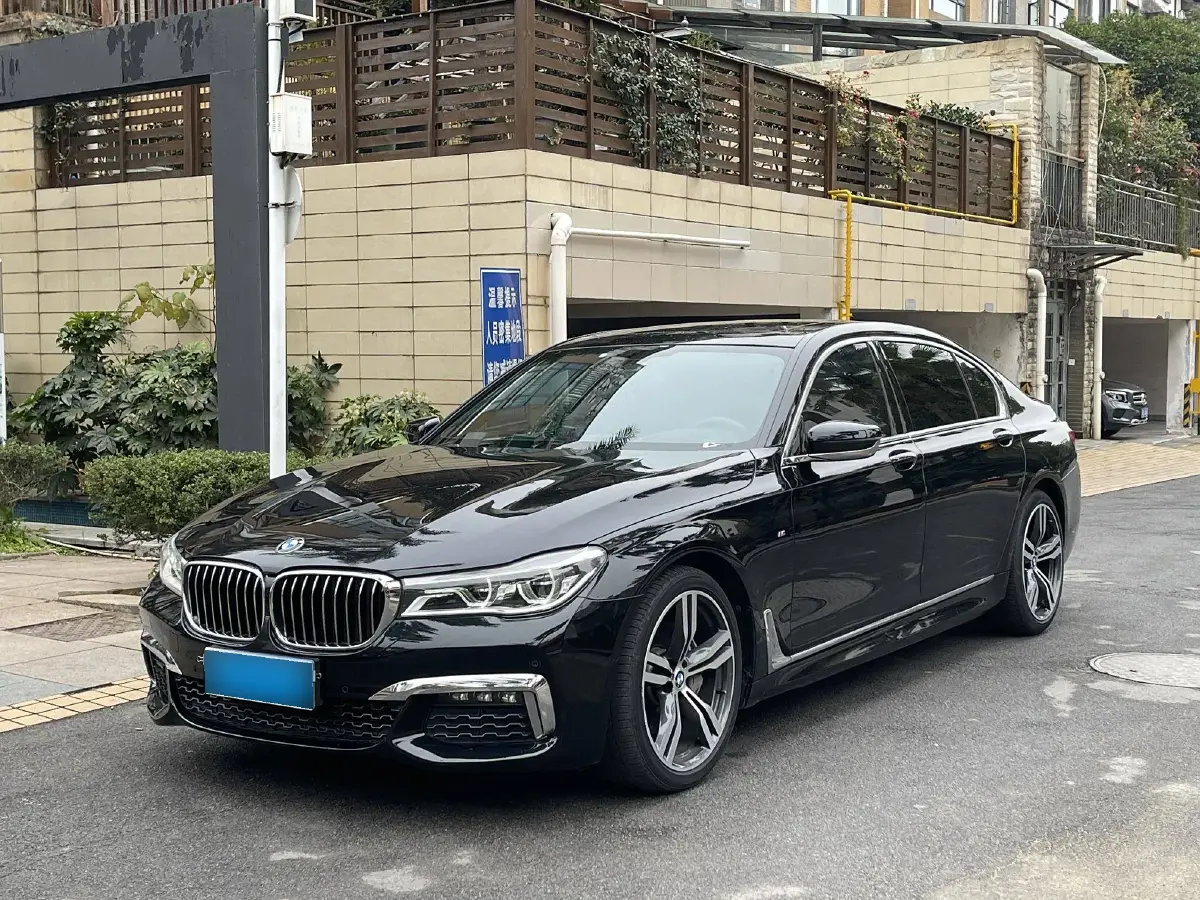 2018 BMW 7 Series 3.0T 326HP L6 8AT