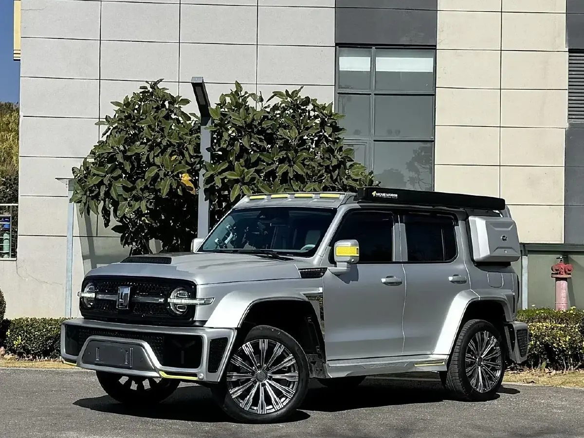 2021 Cyberspace 300 2.0T 227HP L4 8AT