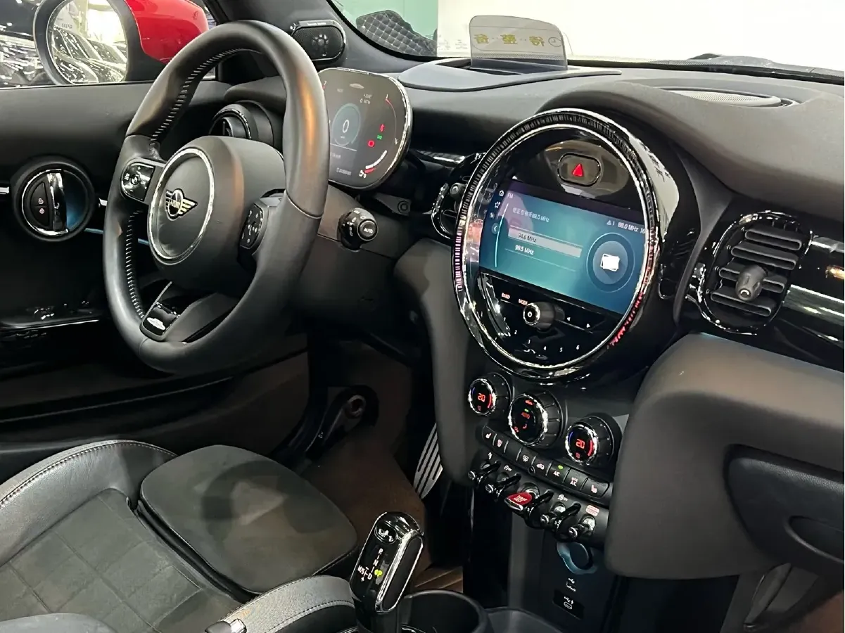 2022 MINI JCW 2.0T 231HP L4 8AT,autocango,china used car exporter,china ev exporter,chinese used car exporter,chinese used ev exporter