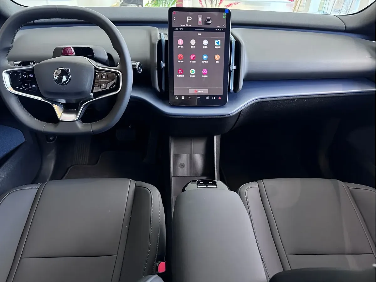 2025 Volvo EX30 BEV 49KWH,autocango,china used car exporter,china ev exporter,chinese used car exporter,chinese used ev exporter