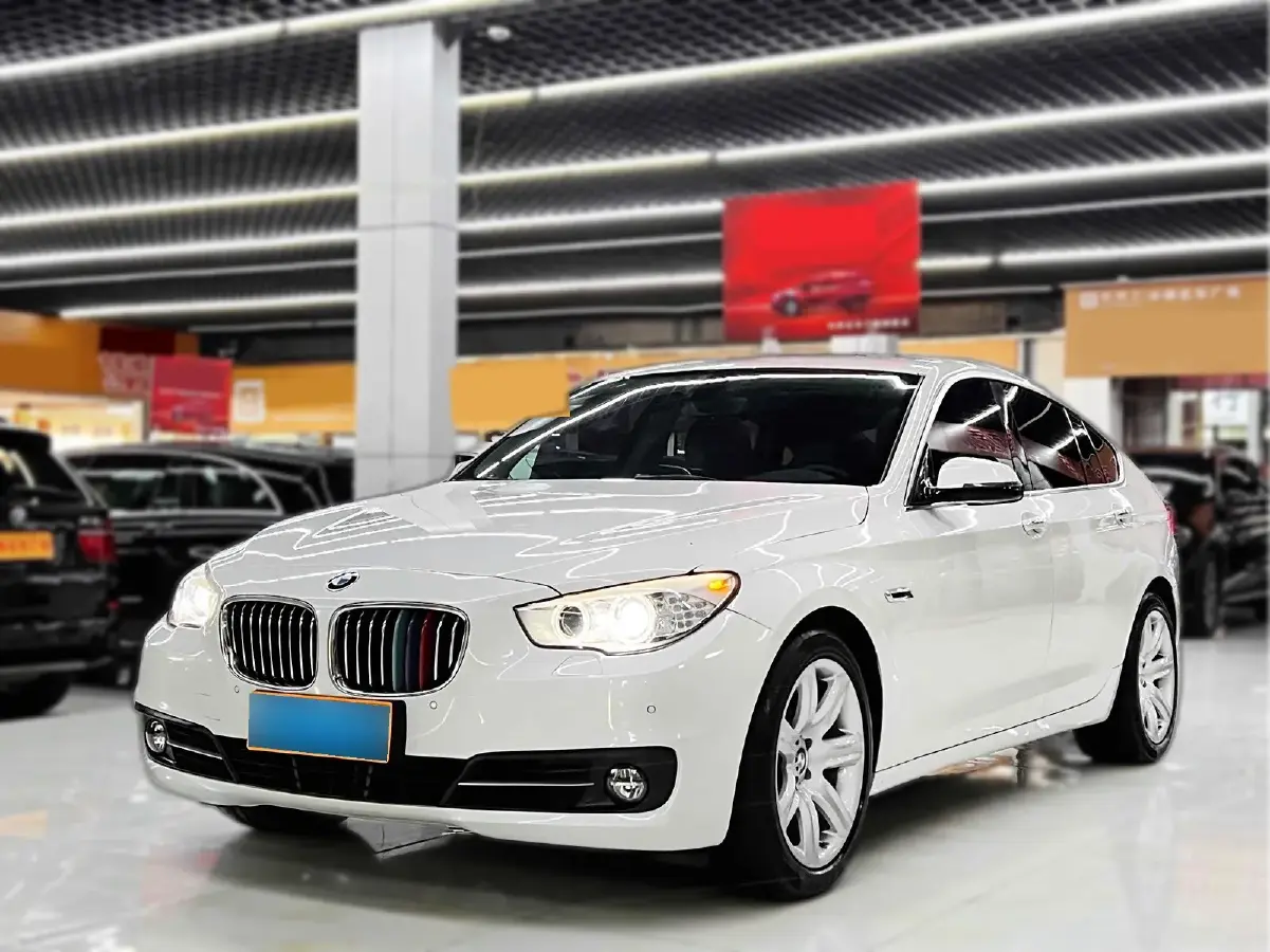 2017 BMW 5 Series GT 2.0T 245HP L4 8AT