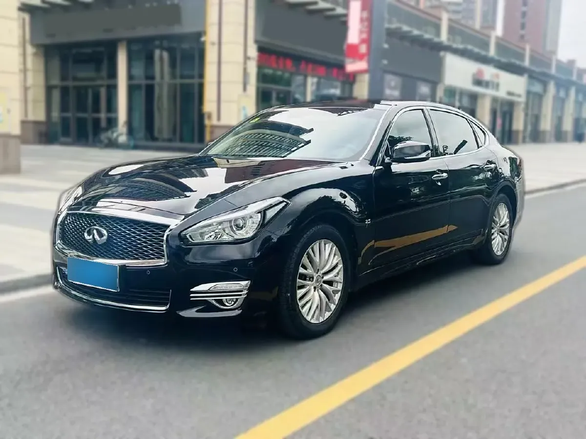 2015 Infiniti Q70 2.5L 222HP V6 7AT,autocango,china used car exporter,china ev exporter,chinese used car exporter,chinese used ev exporter