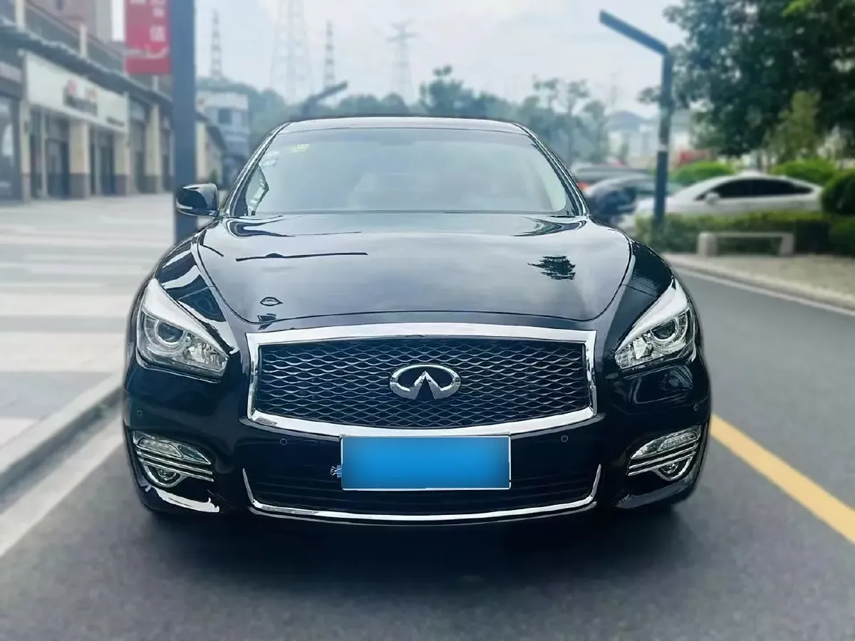 2015 Infiniti Q70 2.5L 222HP V6 7AT,autocango,china used car exporter,china ev exporter,chinese used car exporter,chinese used ev exporter