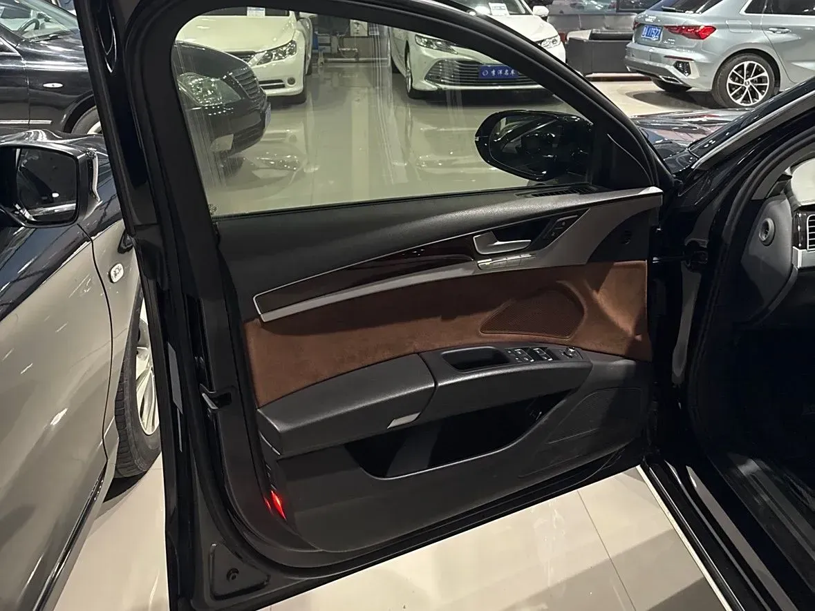 2016 Audi A8 3.0T 290HP V6 8AT,autocango,china used car exporter,china ev exporter,chinese used car exporter,chinese used ev exporter