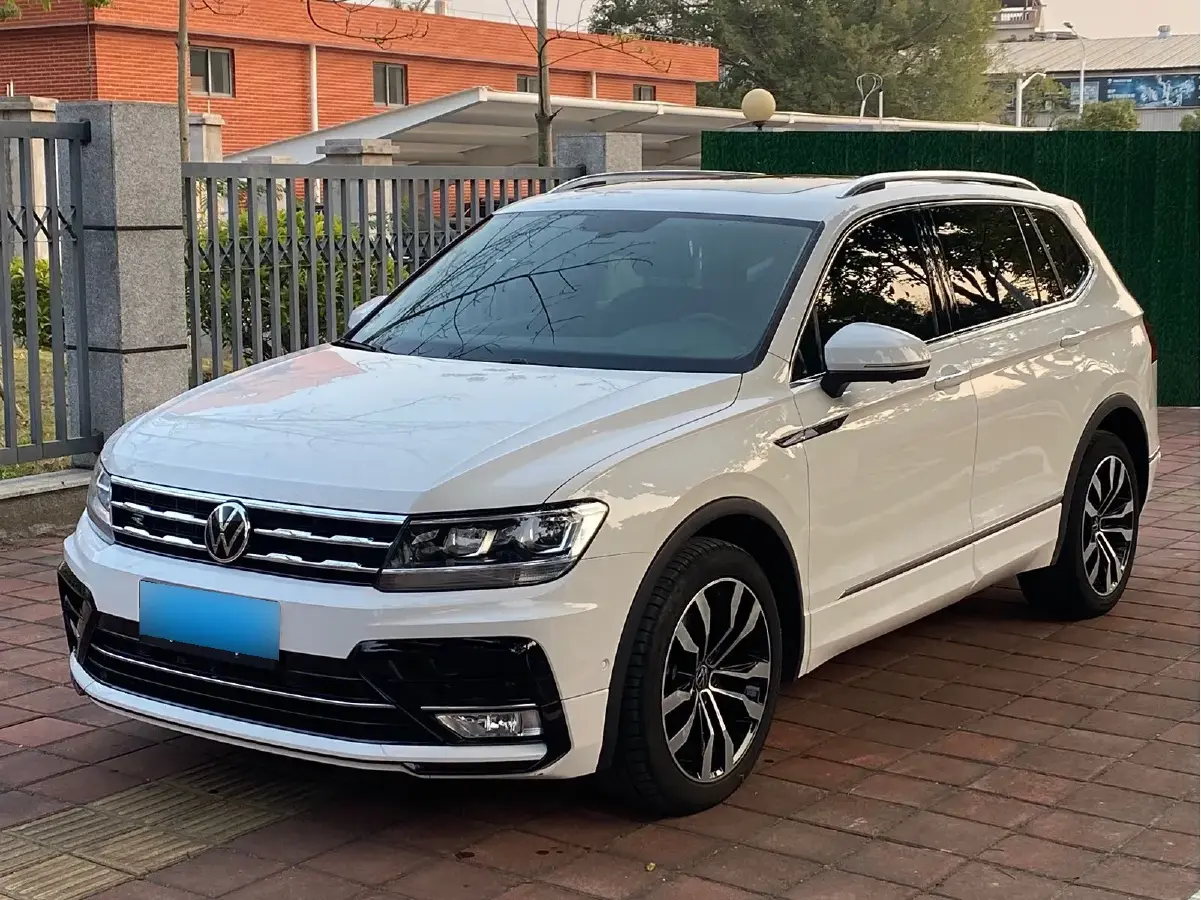 2021 Volkswagen Tiguan L 2.0T 186HP L4 7DCT