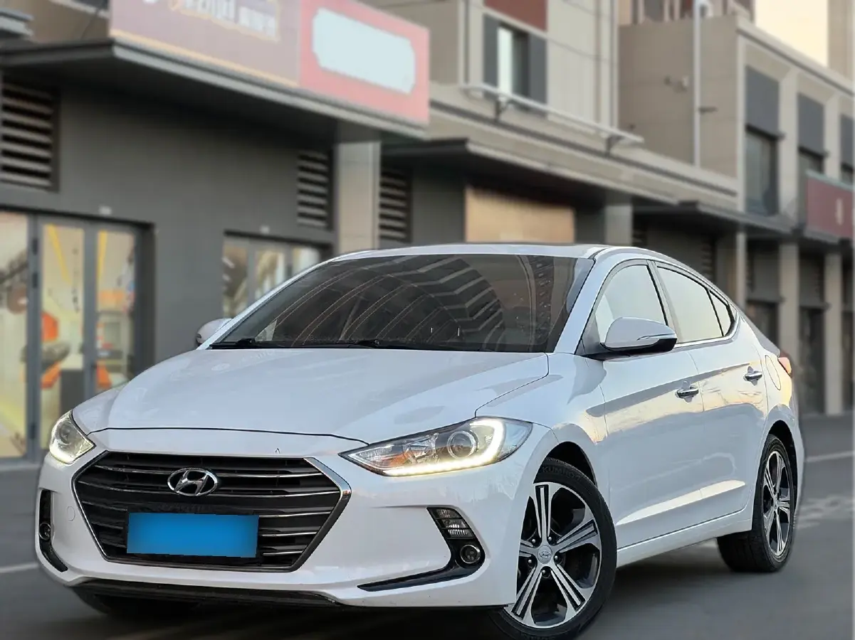2019 Hyundai Elantra 1.4T 130HP L4 7DCT