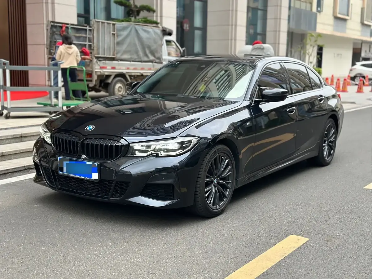 2022 BMW 3 Series 2.0T 184HP L4 8AT